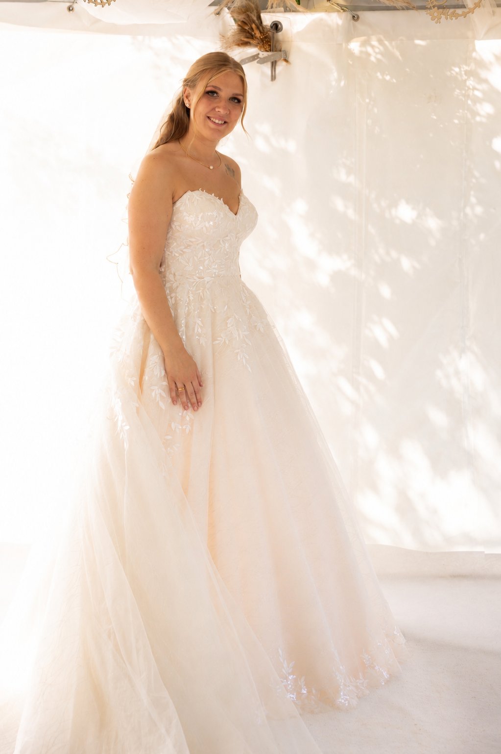 Braut im Kleid